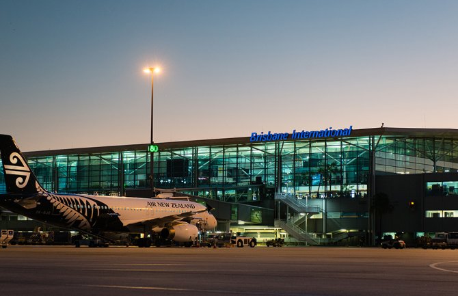 Evakuisan aerodrom u Brizbejnu, muškarac tvrdi da nosi bombu (VIDEO)