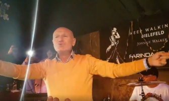 Ovako je uveseljavao publiku Šaban Šaulić tri sata pred smrt(VIDEO)