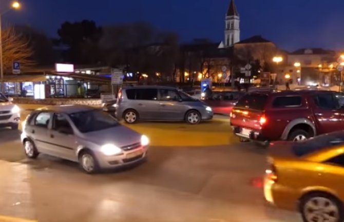 Trogir: Kružni tok 