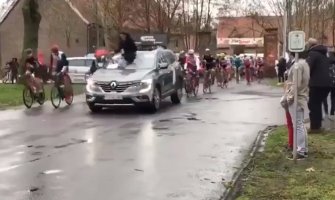 Biciklistička trka prekinuta nakon pola minuta: Kočnica umjesto gasa (VIDEO)