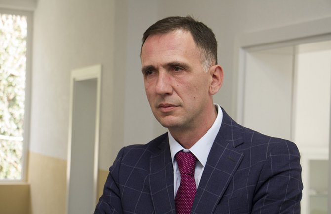 Rješenjem o izolaciji pravdati odsustvo s posla, refundacija 100%