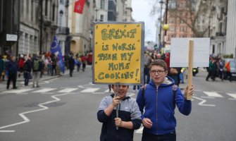 Protest u Londonu: Britanci traže novi referendum (FOTO)