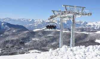 Gosti će imati priliku da uživaju u panoramskoj vožnji žičarom u Kolšainu i ljeti