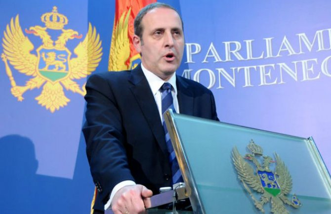 Popović: Praznik prilika da se podijele plodovi blagostanja