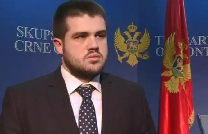 Nikolić: Vlast će predano raditi na obnovi autokefalne crnogorske crkve