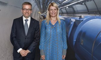 Damjanović sa komesarom Moedasom u CERN-u