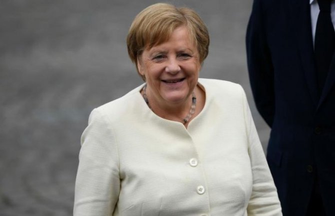 Merkel: Biće života i posle politike