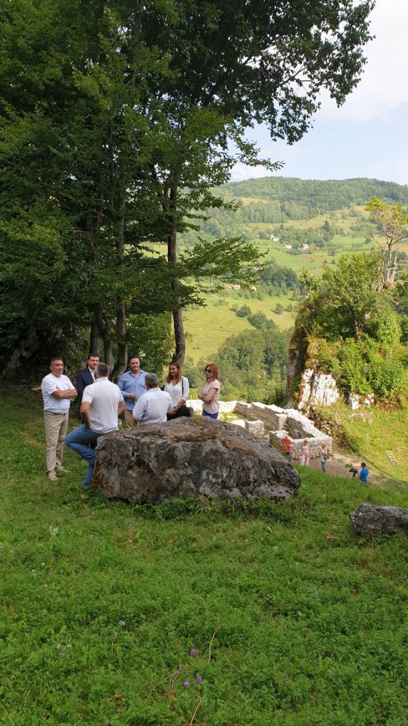 0308samogrrad2