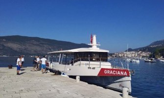 Prvi putnici provozali se eko brodovima od Tivta do Novog