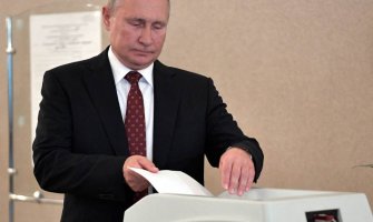 Putinova stranka izgubila trećinu na izborima