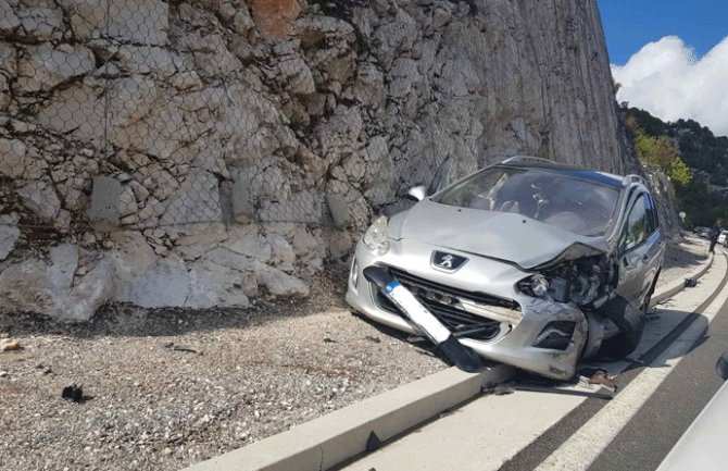 Cetinje-Budva: Sudar nekoliko vozila, povrijeđeno više osoba
