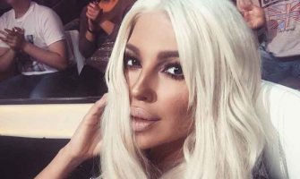 Jelena Karleuša sa djecom evakuisana iz hotela(VIDEO)