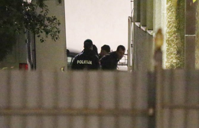 Popović uz jake mjere obezbjeđenja  sproveden u Spuž