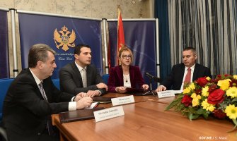 Za digitalnu pismenost i zaštitu djece u sajber prostoru 70.000 eura 