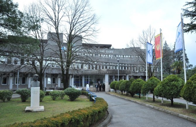 Eraković: Više ljekara dolazi u KCCG nego što ga napušta