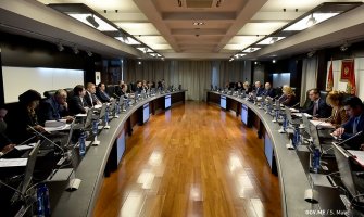 Predloženim zakonom  potpunije uređen postupak liječenja neplodnosti kod žena i muškaraca