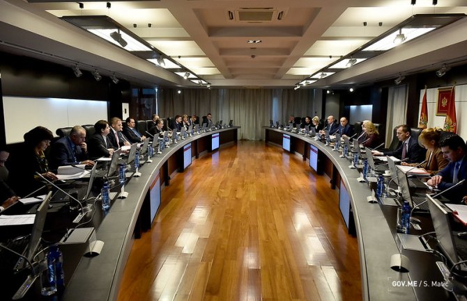 Predloženim zakonom  potpunije uređen postupak liječenja neplodnosti kod žena i muškaraca