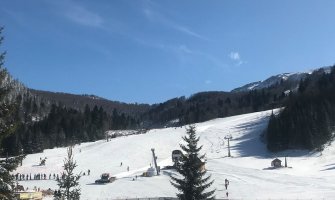 Prvi februarski skijaški vikend: U Plavu 22cm snijega, na Žabljaku 21, Kolašinu 20
