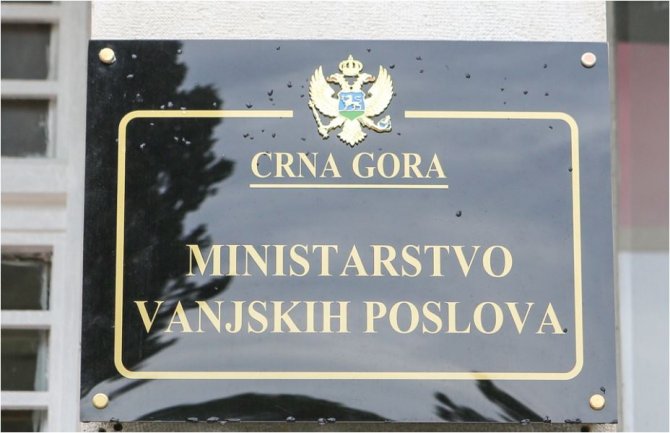 Građani da odgode putovanja u područja pogođena korona virusom
