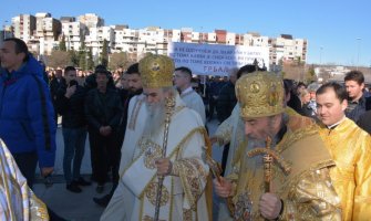 Amfilohije: Đukanović i Marković da povuku anticrnogorski i antisrpski Zakon i da pobijedi bratska ljubav
