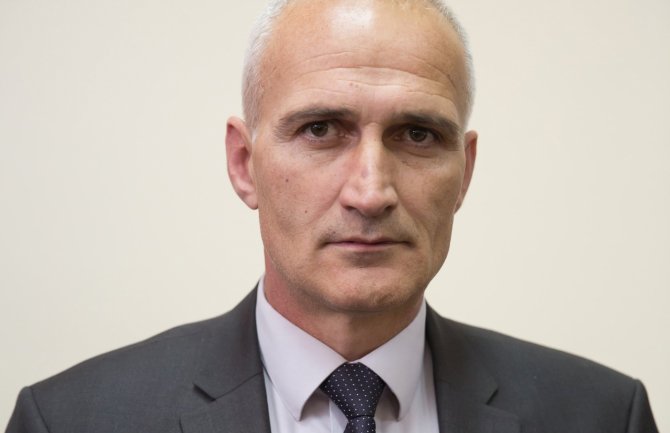 Murić: Amfilohije poziva u pomoć one koje je nazivao “lažnim ljudima, lažne vjere”