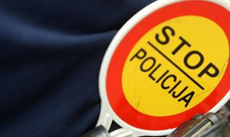 19-godišnjaku 15 dana zatvora: Nije se zaustavio na znak policije, vozio pijan bez vozačke dozvole