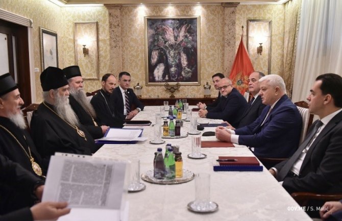 Danas prvi sastanak ekspertskih timova Vlade i Mitropolije