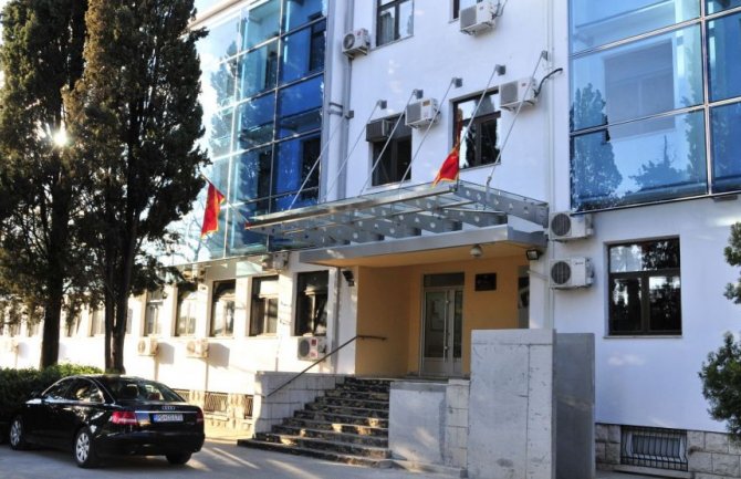 Fond PIO  donio je nove mjere: Rad sa strankama od 8 do 11 sati