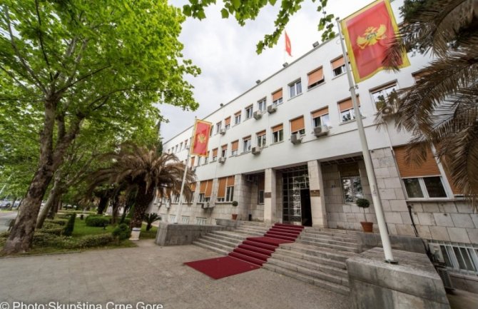 Partijama 2019. godine iz budžeta isplaćeno 9,4 miliona eura