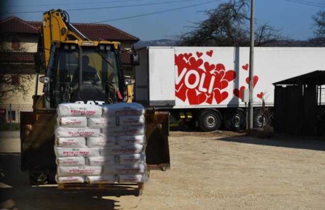 Nakon posjete Đukanovića stigla pomoć za sva penzionerska domaćinstava u Beranama