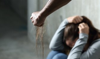 Nikšić: Očuhu potvrđena kazna od 17 godina zatvora zbog silovanja djevojčice