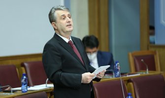 Nuhodžić: Službenici policije danonoćno na terenu daju sve od sebe
