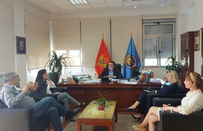 Tivat: 130 paketa pomoći za najugroženije kategorije