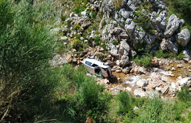 Bečići: Nikšićanka sletjela s puta, prebačena u kotorsku bolnicu