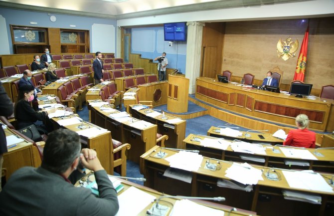 Poslodavci da ne otpuštaju radnike u trenutku krize