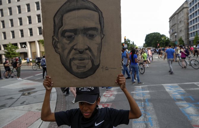 Flojd bio pozitivan na koronavirus