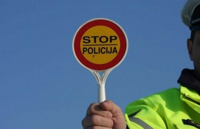 Tri osobe uhapšene zbog brze vožnje, 15-godišnjak vozio 201 km/h gdje je ograničenje 80 km/h