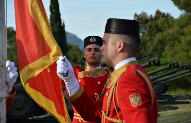 Počasna artiljerijska paljba na brdu Gorica