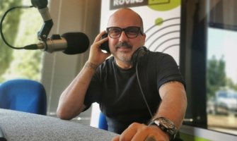 Toni Cetinski radi kao DJ u hotelu i voditelj na radiju, posadio i baštu