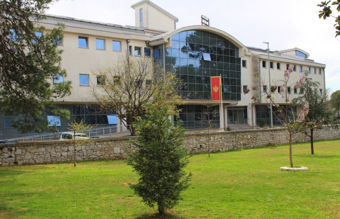 Obezbijeđena sredstva za rad prosvjetara zaposlenih na određeno vrijeme