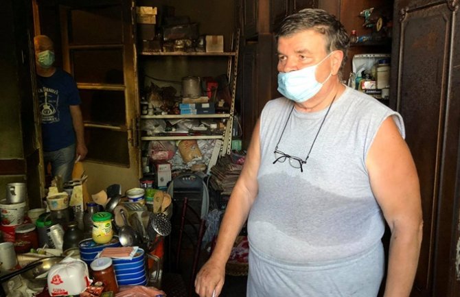 Nikšićaninu uništen stan u požaru, moli ljude dobre volje da mu pomognu