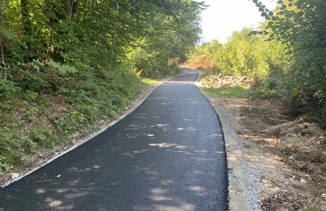 Nastavlja se izgradnja seoskih puteva u Mojkovcu