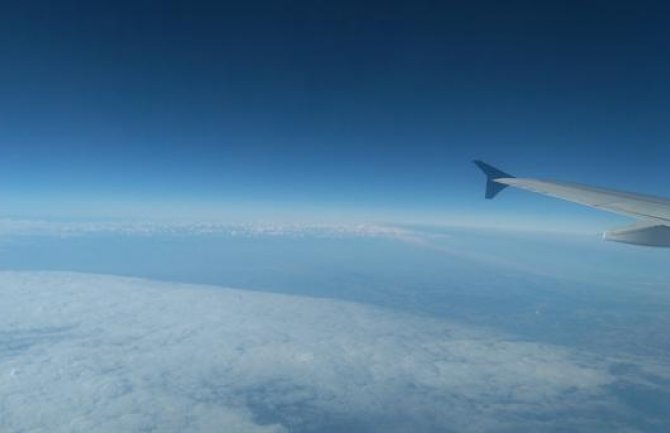 Najmanje petoro ljudi poginulo je u sudaru malih aviona