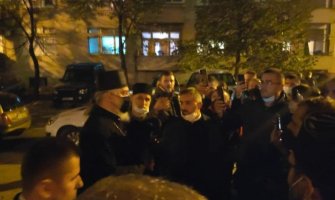 Saslušan episkop Kirilo zbog liturgije u Hramu