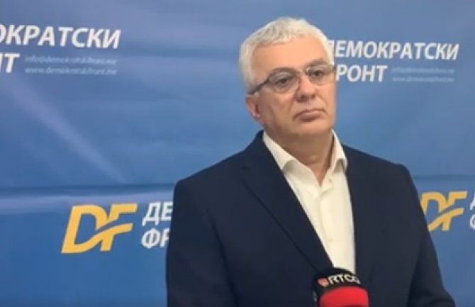 Mandić: Od Srbije Vlada tražila brašno, ulje, šećer pa donijela skandaloznu odluku