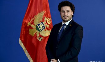 Abazović: Okrenimo se jedni drugima, neka ljubav, jedinstvo i dobrota preovladaju u odnosu na mržnju, razlike i netoleranciju
