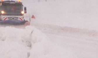 Na putevima  Nikšić-Šavnik-Žabljak i Rožaje - Berane obustavljen saobraćaj za kamione sa prikolicom i šlepere