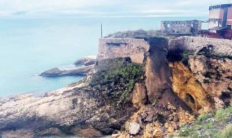Urušio se dio bedema Starog grada Ulcinj