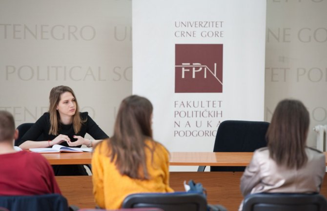 Na Fakultetu političkih nauka većina studenata koristi redovne termine ispitnog roka