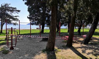HN: Od sjutra zatvorena dječja igrališta i parkovi 